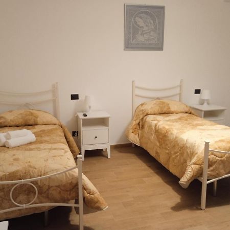 Bed And Breakfast Il Sole -Cinquefrondi Bagian luar foto