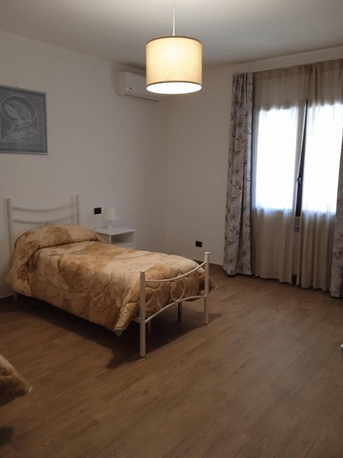 Bed And Breakfast Il Sole -Cinquefrondi Bagian luar foto