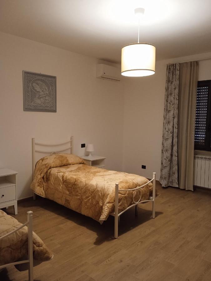 Bed And Breakfast Il Sole -Cinquefrondi Bagian luar foto