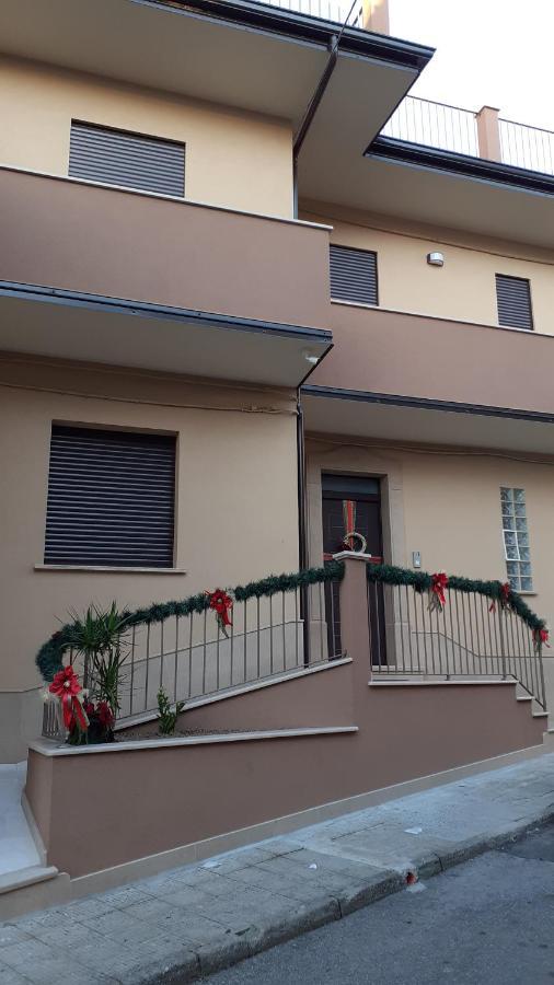 Bed And Breakfast Il Sole -Cinquefrondi Bagian luar foto