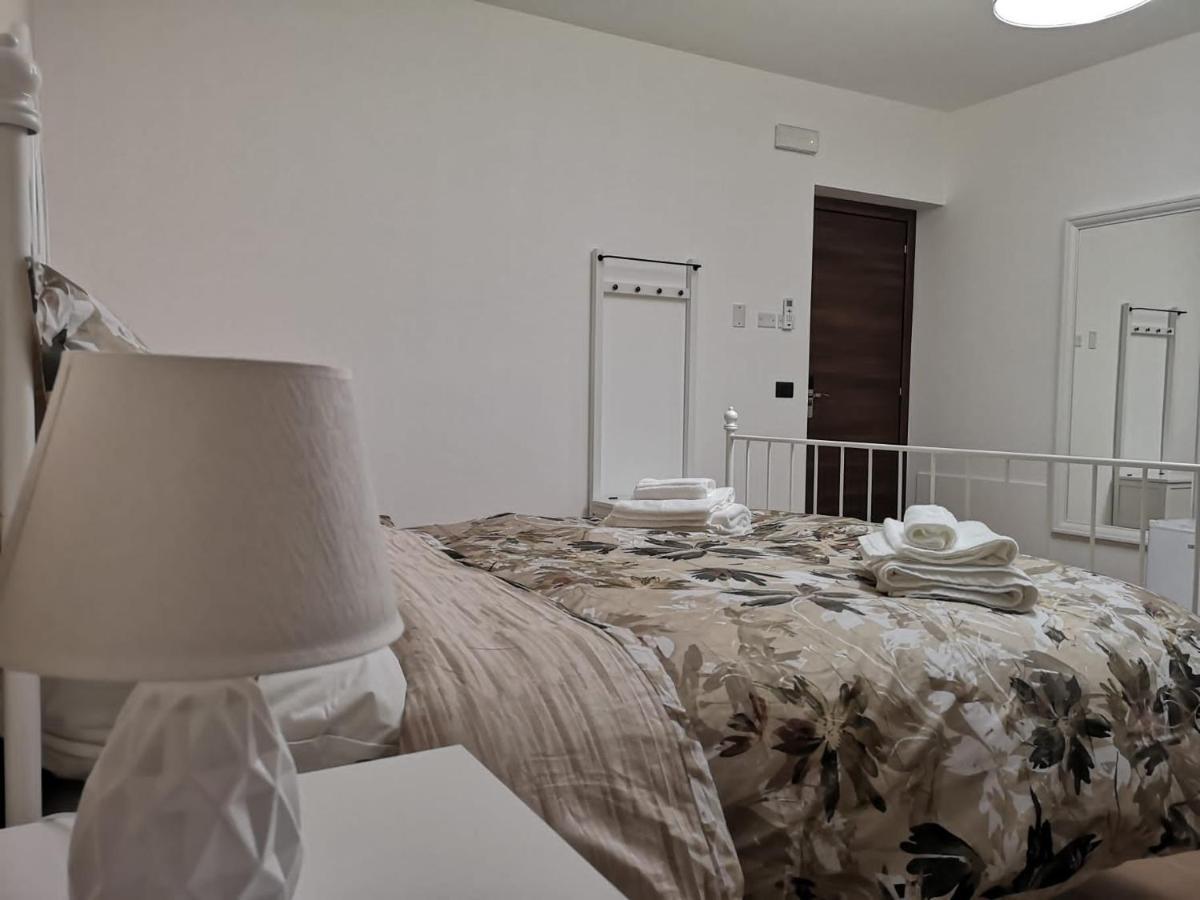 Bed And Breakfast Il Sole -Cinquefrondi Bagian luar foto